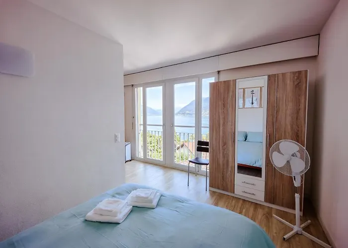 Brissaghino Al 5* Apartment